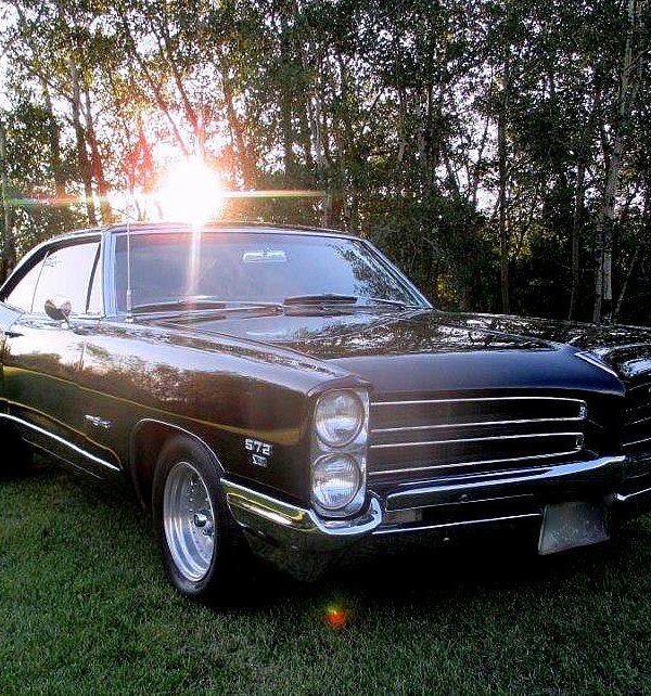 DECEMBER 2016 ’66 PONTIAC PARISIENNE—WHO KEEPS THEIR