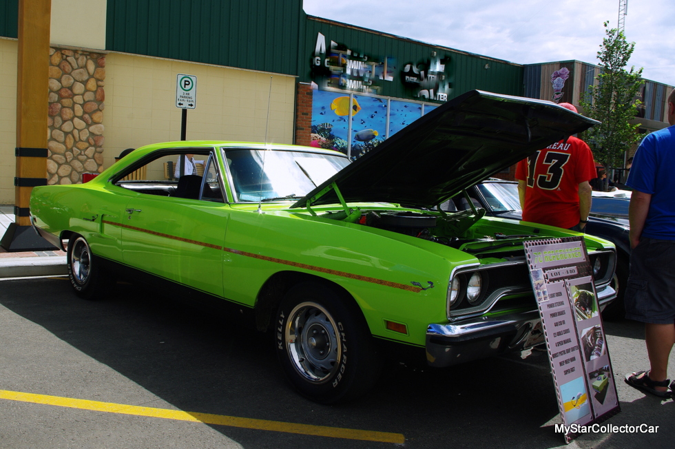 A Breed Apart - 1971 Hemi Road Runner