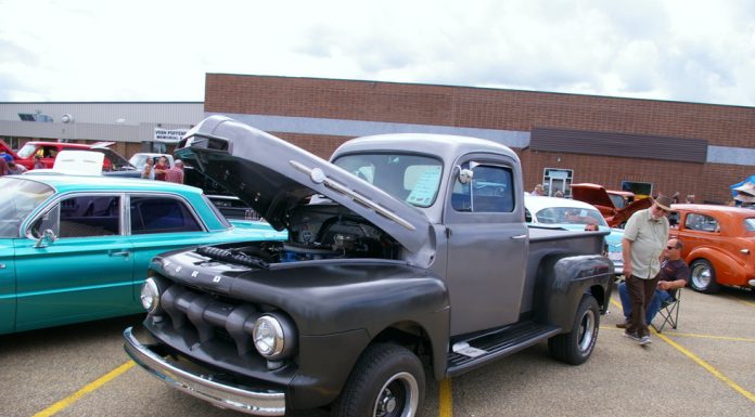 JANUARY 2020: A DYED-IN-THE-WOOL FORD GUY BUILDS A 1952 FORD F-1 TRUCK INTO AN INTERESTING RESTO MOD