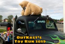 HOW TO MAKE A KID HAPPY AT CHRISTMAS: THE 2019 OUTKASTS CAR CLUB TOY RUN CAR SHOW