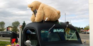 HOW TO MAKE A KID HAPPY AT CHRISTMAS: THE 2019 OUTKASTS CAR CLUB TOY RUN CAR SHOW