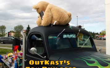 HOW TO MAKE A KID HAPPY AT CHRISTMAS: THE 2019 OUTKASTS CAR CLUB TOY RUN CAR SHOW