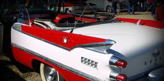 DECEMBER 20 FIVE FOR FRIDAY: MYSTARCOLLECTORCAR PICKS FIVE OF THE COOLEST RETRO FEATURES IN VINTAGE CARS