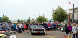 WE ARE NOT SURE WHETHER THEY HAVE 3 HILLS IN THREE HILLS…BUT THEY HAVE AN AMAZING CAR SHOW