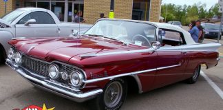 NOVEMBER 2022: A VERY RARE 1959 OLDSMOBILE DYNAMIC 88 CONVERTIBLE BONDS FATHER AND SON CAR GUYS