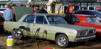 FEBRUARY 2023: A 1968 PLYMOUTH VALIANT NAMED CARL VALIENTE BY ITS OWNER AND HIS YOUNG FAMILY
