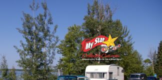 MARCH 2024: A 1959 PONTIAC STRATO CHIEF TOWING A 1963 SHASTA HOLIDAY TRAILER IS A WINNING COMBINATION