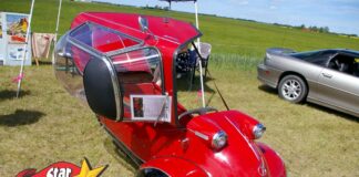 JANUARY 2026: A 1956 MESSERSCHMITT KR200 COUPE STEALS THE SPOTLIGHT AT A CAR SHOW
