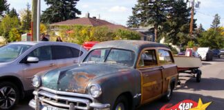 JUNE 2026: A 1951 METEOR (NOT FORD) COUNTRY SQUIRE IS AN EXTREMELY RARE CANADIAN LONG ROOF